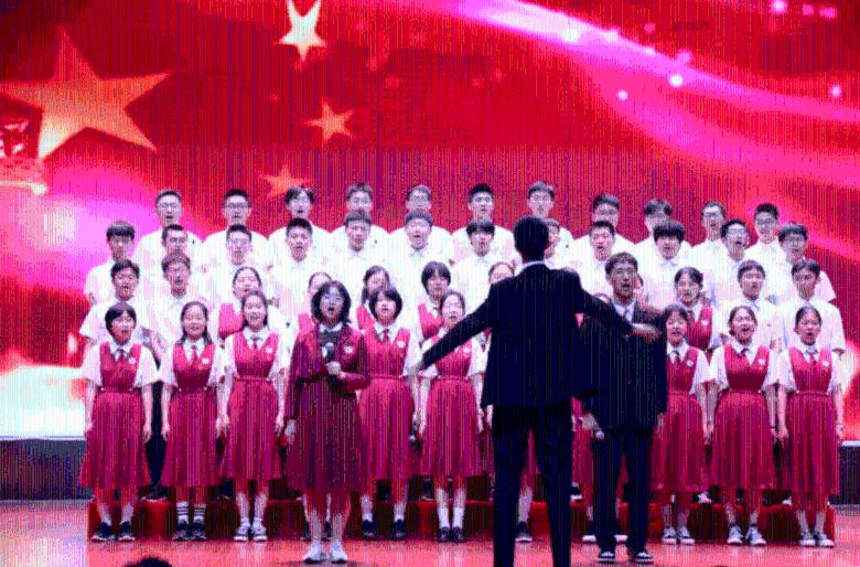 迷失在街头的男孩