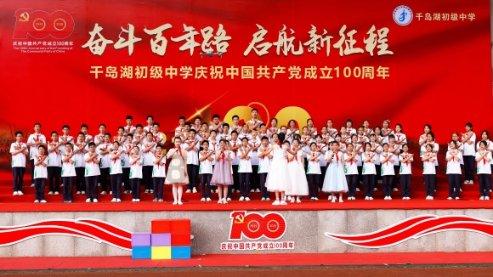 杯子里没有一个勺子的英语否定句怎么写？